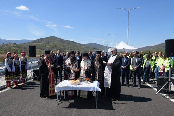 A new 7.5 km section of Lot 1, Mezdra-Botevgrad Expressway is opened to traffic